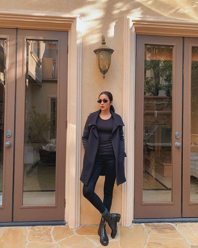 Mặc skinny jeans bị chê gầy nhom, Tăng Thanh Hà đổi ngay quần xẻ tà liền quyến rũ hơn hẳn-5