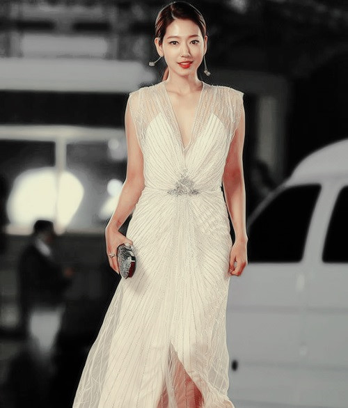 Loạt mỹ nhân Hàn diện váy áo được ví như nữ thần trên thảm đỏ-6