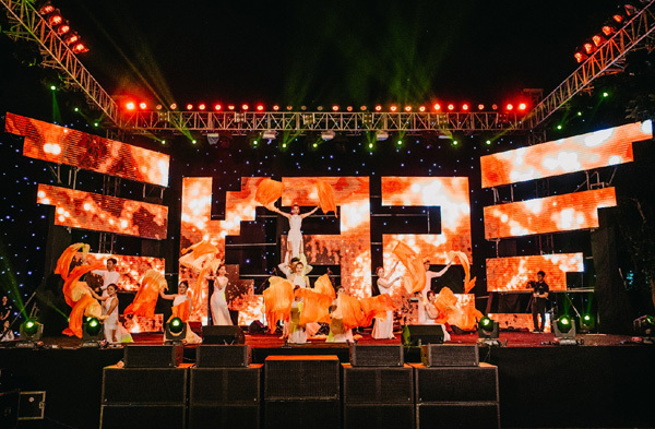 Màn chào đón tân sinh viên ấn tượng của ĐH Thăng Long-2