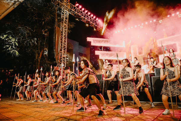 Màn chào đón tân sinh viên ấn tượng của ĐH Thăng Long-3