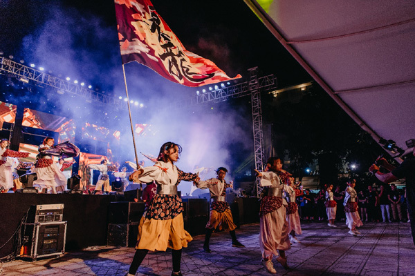 Màn chào đón tân sinh viên ấn tượng của ĐH Thăng Long-4