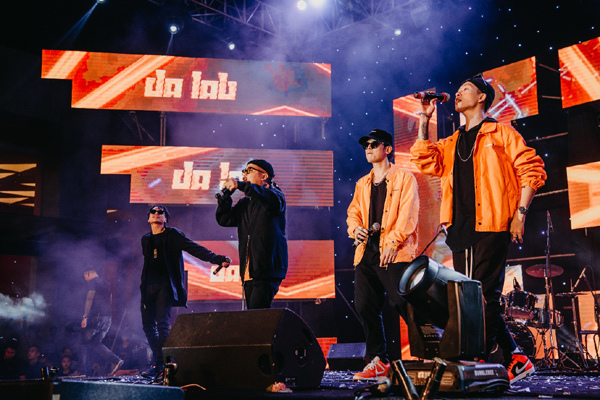 Màn chào đón tân sinh viên ấn tượng của ĐH Thăng Long-6