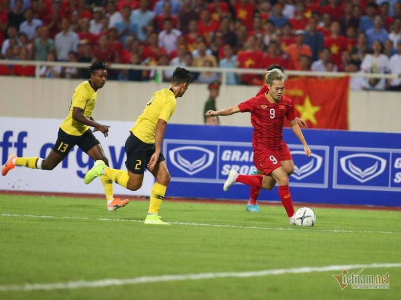 Tuyển Việt Nam và Malaysia 1-0:  Quang Hải tỏa sáng giúp Việt Nam đánh bại Malaysia-13