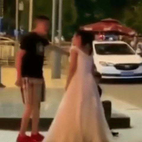 Mặc váy cưới đến cầu hôn, cô gái bị cự tuyệt không thương tiếc, chồng cũ đến can thiệp mới biết danh tính của nam chính-5