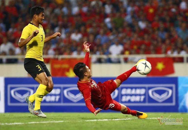 Tuyển Việt Nam và Malaysia 1-0:  Quang Hải tỏa sáng giúp Việt Nam đánh bại Malaysia-3