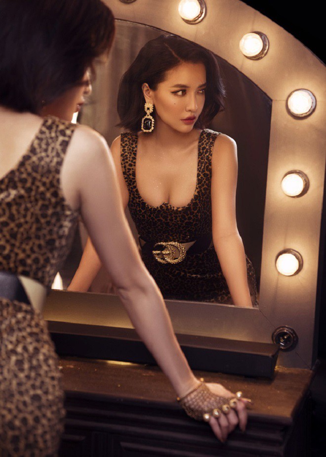 Ca sĩ Bích Phương ở tuổi 30: Giàu có, xinh đẹp nhưng bị nghi có mối quan hệ đồng giới-9