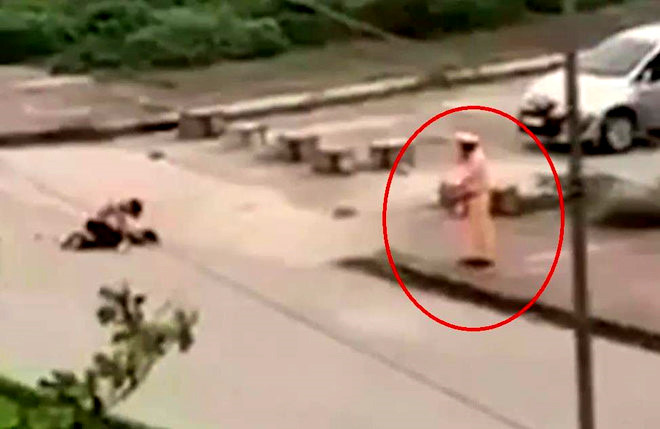 Bộ Công an kỷ luật CSGT đứng nhìn cô gái bị bạn trai sát hại-1