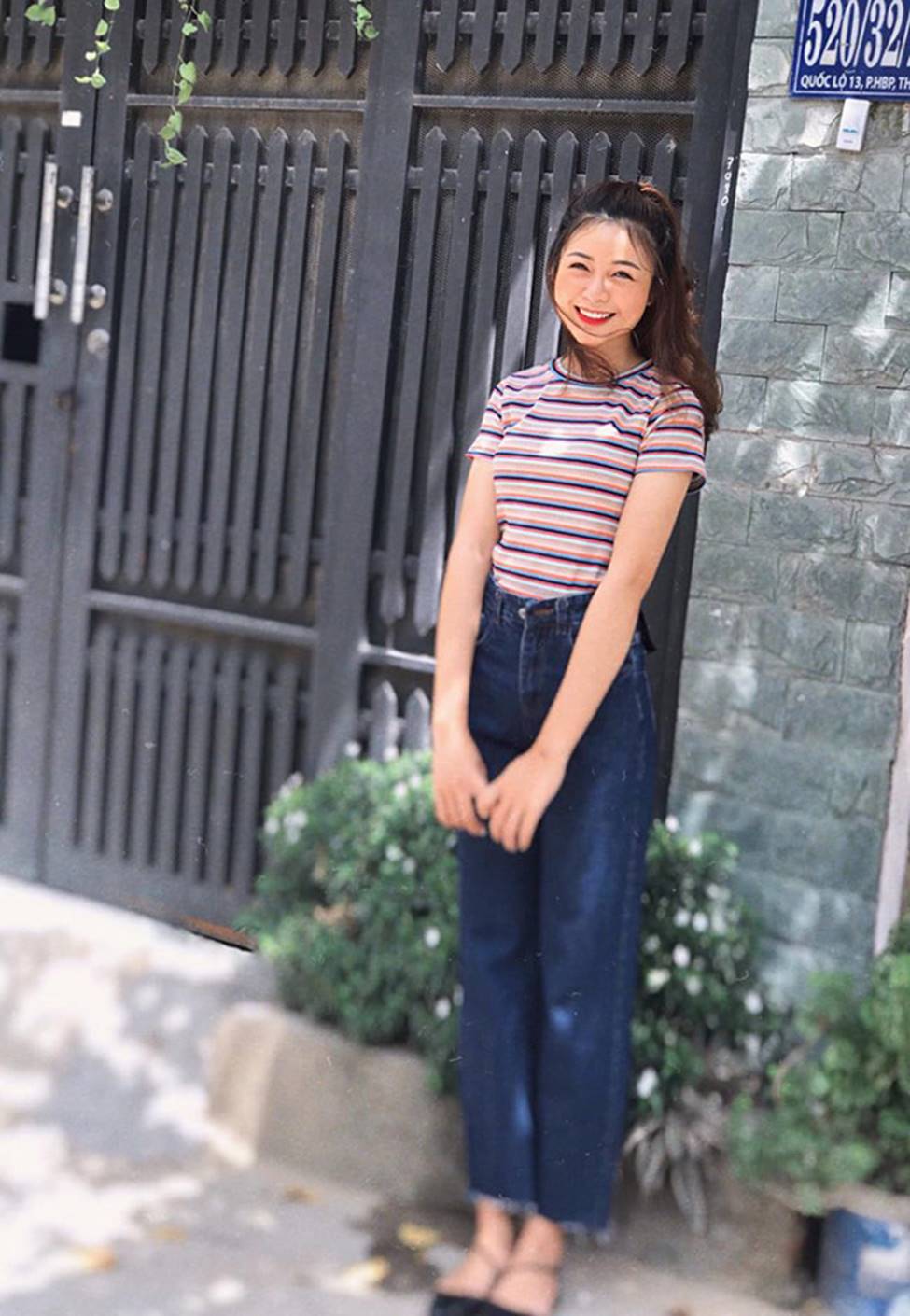 Phan Văn Đức có bóng hồng mới xinh đẹp, gợi cảm thế này đây!-13