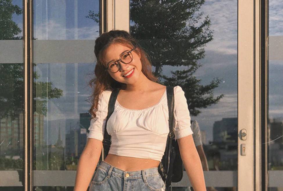 Phan Văn Đức có bóng hồng mới xinh đẹp, gợi cảm thế này đây!-14