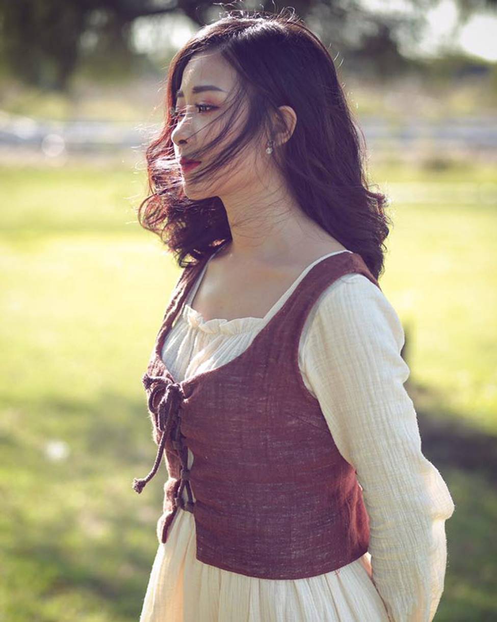 Phan Văn Đức có bóng hồng mới xinh đẹp, gợi cảm thế này đây!-4