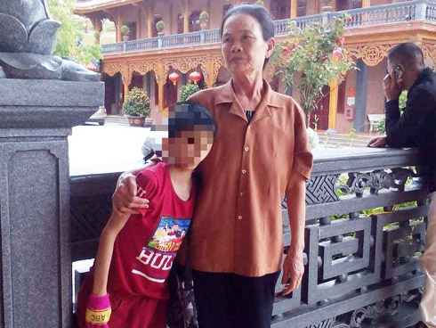 Mẹ bị tai nạn giao thông, các con đến hiện trường gào khóc: Về ăn cơm với con, mẹ ơi!-5