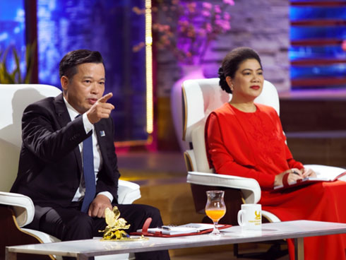 Liều bỏ 6 triệu USD, đại gia rủ nhau vào nhà thương điên Châu Quỳ-4