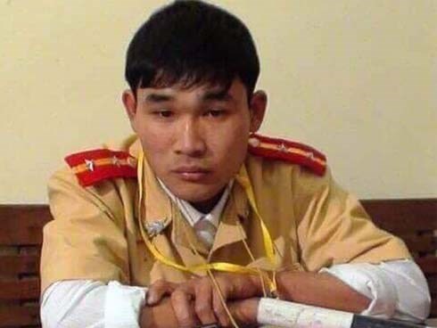 Sự thật bất ngờ về kẻ giả danh CSGT có tác phong khiến dân ngưỡng mộ dù bị cưỡng đoạt tài sản