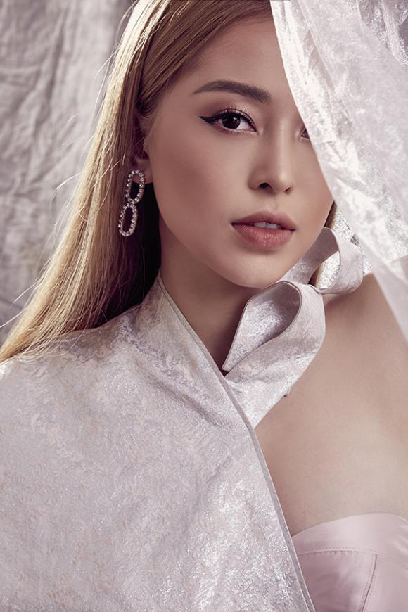 Nửa kín nửa hở, Á hậu Phương Nga tung bộ ảnh thần thái ngút ngàn-4