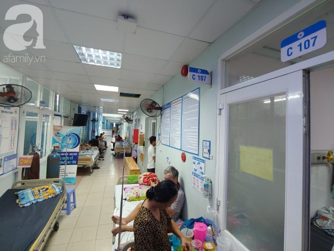 Cha nghi lên cơn ngáo đá, dùng dao đâm liên tiếp con trai 9 tuổi đến vỡ lách vì tưởng là... chó-1