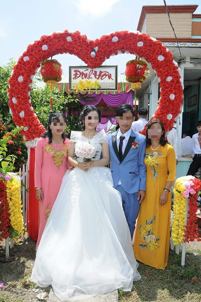 Chú rể lên mạng cầu cứu vì sự cố ngoài ý muốn ngay giờ làm lễ, kết quả nhận về hơn cả mong đợi-4