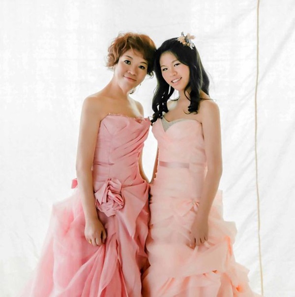 Bố viết sẵn 19 tấm thiệp mừng sinh nhật con gái mới ra đời vì biết mình không sống được bao lâu nữa khiến nhiều người rơi nước mắt-2