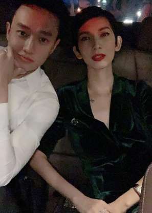 Đăng ảnh chụp chung, Xuân Lan không quên nói về tin đồn hẹn hò Quốc Trường-3