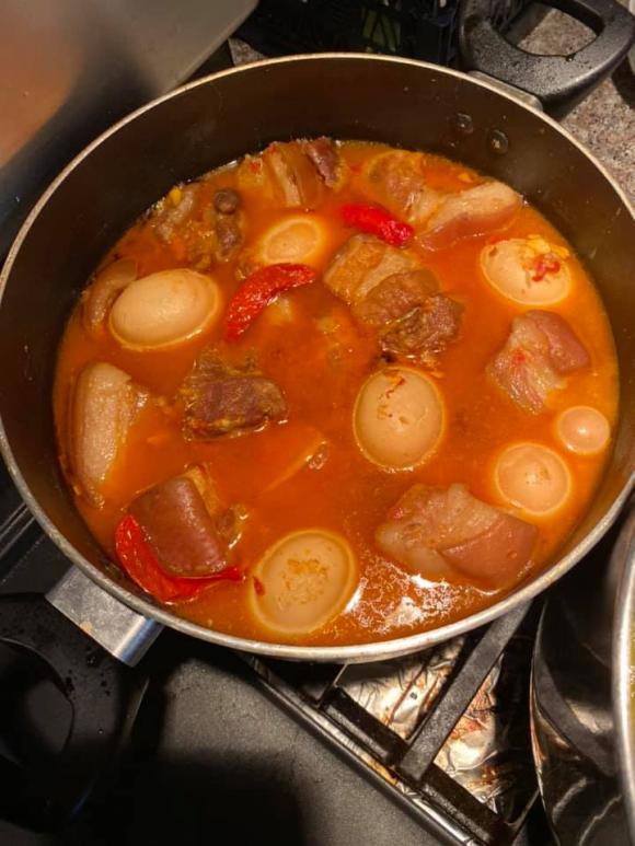 Qua Mỹ định cư, Hoàng Anh được vợ khen là người đàn ông của năm vì ngày càng giỏi bếp núc, nội trợ-7