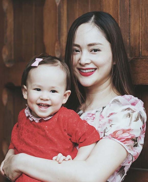 Dự đám cưới em họ ở Úc, Lan Phương cùng con gái khoe sắc rực rỡ-5