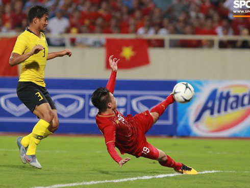 Quang Hải nói sẵn sàng, Văn Toàn khoe ảnh họp báo trước đấu Indonesia-3