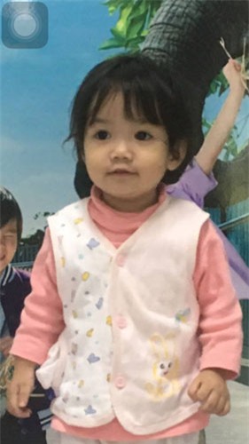 Ngắm ảnh thời thơ ấu của Ngọc Trinh-1