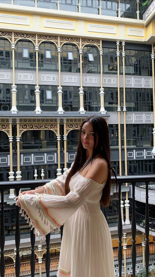 Loạt hotgirl học giỏi nức tiếng: Người từ thủ khoa ĐH đến gây xôn xao vì bảng điểm toàn 4, 5; người nhận học bổng du học-21