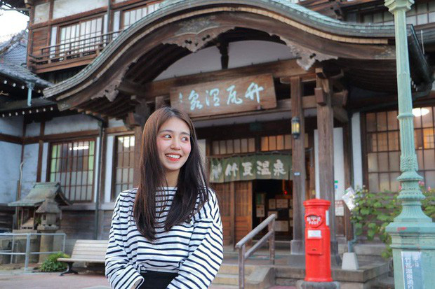 Loạt hotgirl học giỏi nức tiếng: Người từ thủ khoa ĐH đến gây xôn xao vì bảng điểm toàn 4, 5; người nhận học bổng du học-7