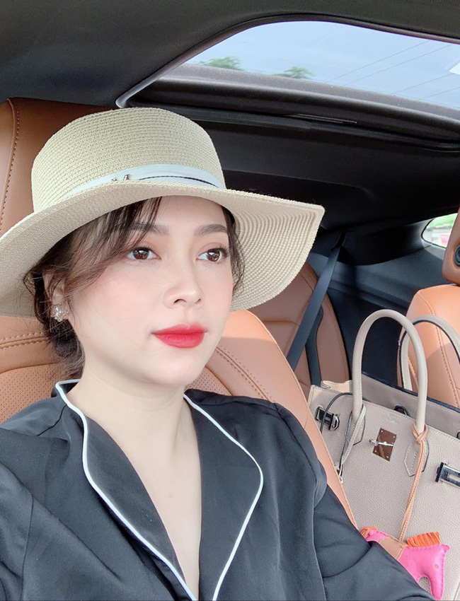 Mải mê bán hàng, Hằng Túi vô tình để lộ doanh thu mỗi tháng gần 8 tỷ đồng khiến dân tình câm nín-1