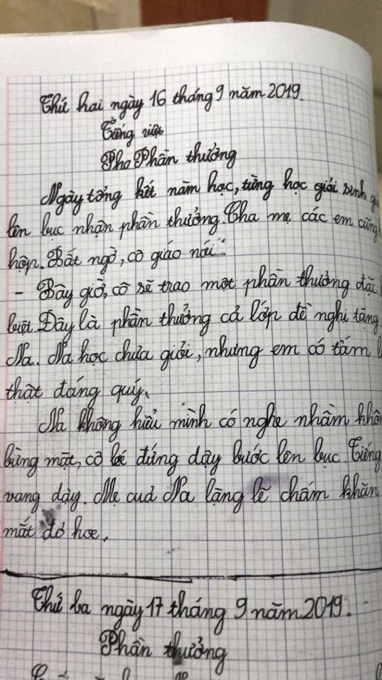 Khai giảng được một tháng, cha mẹ lại rối não vì con viết chữ... quá xấu, tối nào cũng học đến khuya mới xong-2