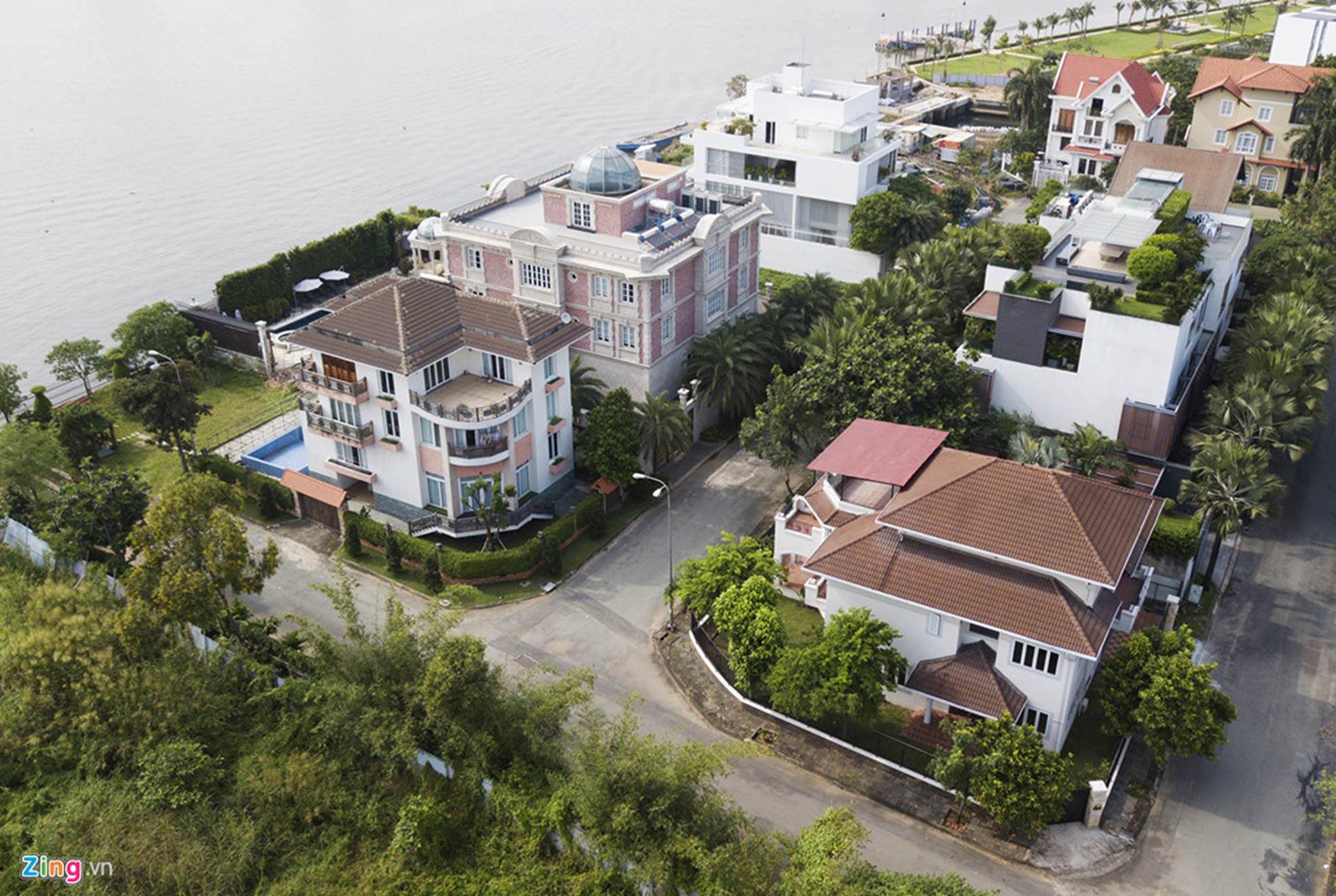 Cơ ngơi nhà Jonathan Hạnh Nguyễn và loạt biệt thự đắt đỏ tại Thảo Điền-3