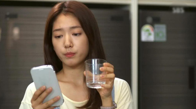 Làm vợ phải cứng như này: Đuổi thẳng chồng ra khỏi nhà, đồng thời tuyên bố trả chồng cho bố mẹ chồng vì đã quá sức chịu đựng-2