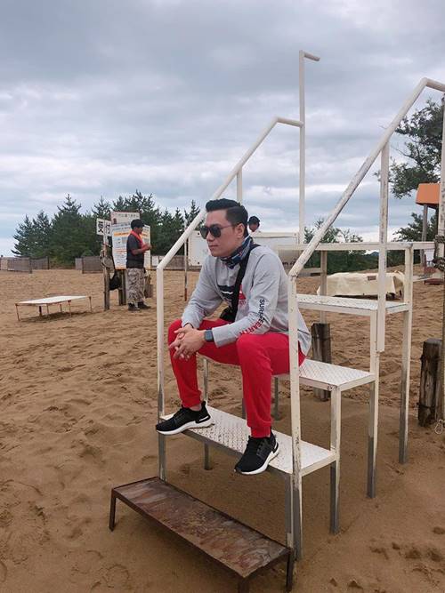 Diện mạo chưa hoàn hảo, nhưng gout thời trang của Việt Anh đáng để chị em tham khảo cho chồng-2