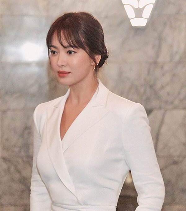 Sau 3 tháng lang bạt bên ngoài hậu ly hôn, Song Hye Kyo cuối cùng cũng chịu về nhà-4