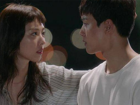 Bật khóc tức tưởi trước giờ rước dâu vì lỡ đồng ý lấy chồng già để trả nợ ân tình cho bố mẹ, về đến nhà chồng tôi mới xấu hổ khôn cùng-3