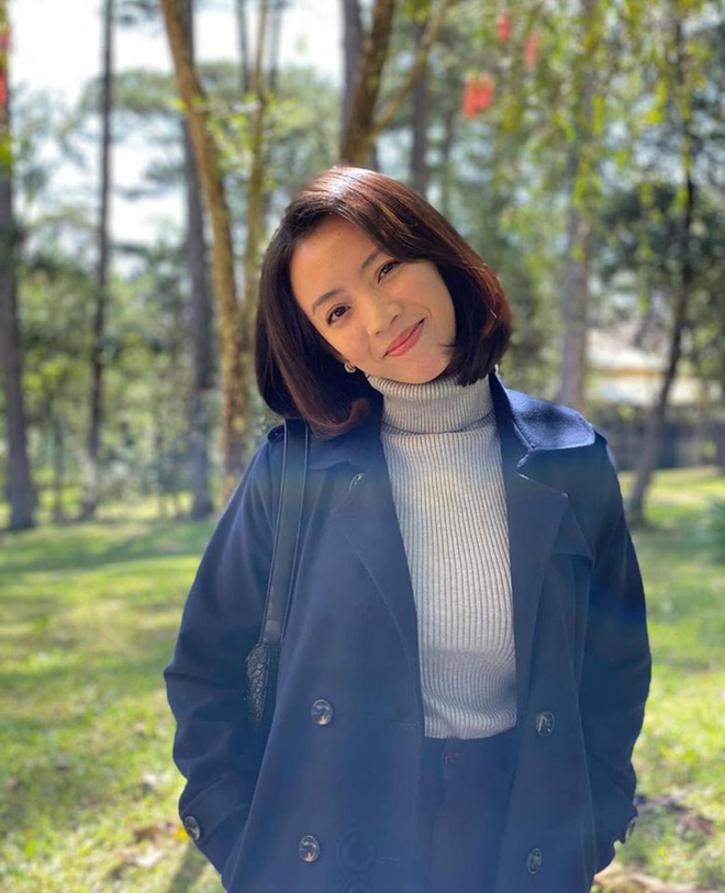 Tóc Tiên vừa tung loạt ảnh khoe vòng 1 căng tràn, netizen liền phát hiện ra cặp chị em song sinh mới của Vbiz?-7