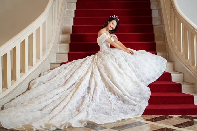 Á hậu Hoàng Oanh diện váy cưới, tiết lộ đám cưới trong mơ-8