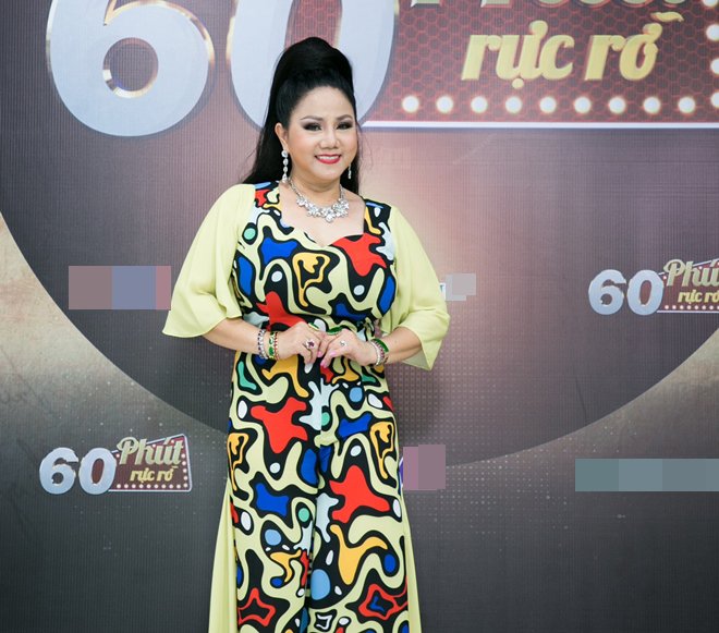 Sau 3 đời chồng, nữ ca sĩ cát-xê 6 cây vàng nói gì về tin cặp kè phi công trẻ?-1