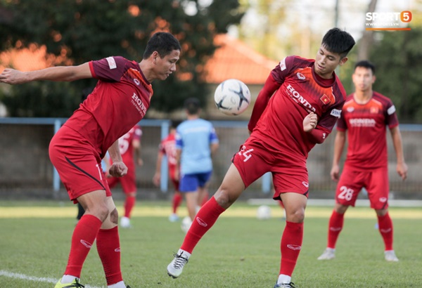 Sau Tuấn Anh, đội trưởng tuyển Việt Nam tiếp tục khiến HLV Park Hang Seo lo lắng-13