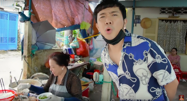 Là MC có thu nhập khủng nhất nhì Việt Nam nhưng Trấn Thành ăn uống lại cực giản dị, toàn rủ bạn bè đi ăn đồ vỉa hè bình dân-6