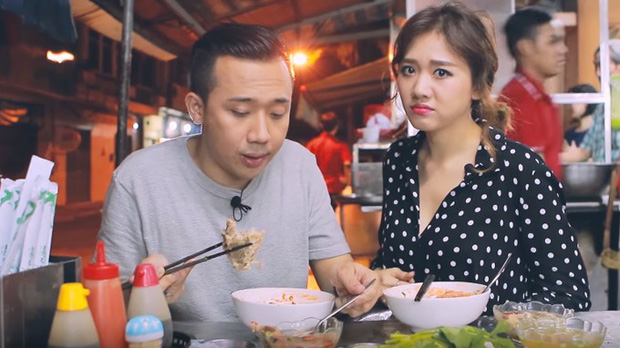 Là MC có thu nhập khủng nhất nhì Việt Nam nhưng Trấn Thành ăn uống lại cực giản dị, toàn rủ bạn bè đi ăn đồ vỉa hè bình dân-11