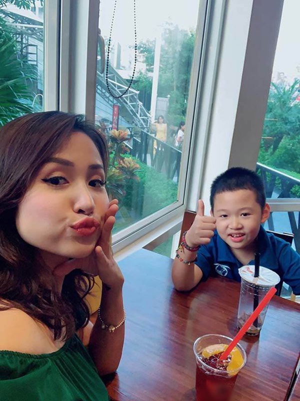 Sau đổ vỡ, đây là cuộc sống thường nhật ít biết của 3 nữ MC nóng bỏng nhất nhì VTV-5