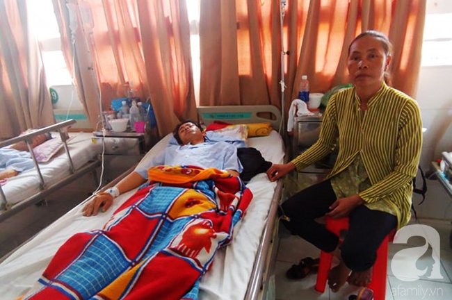 Bế tắc vì cảnh nghèo, con trai uống thuốc trừ sâu tự tử khiến người mẹ rụng rời tìm tiền cứu chữa-6