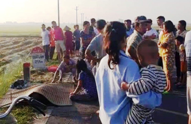 Cụ ông tử vong dưới mương nước có nhiều vết thương trên người-1