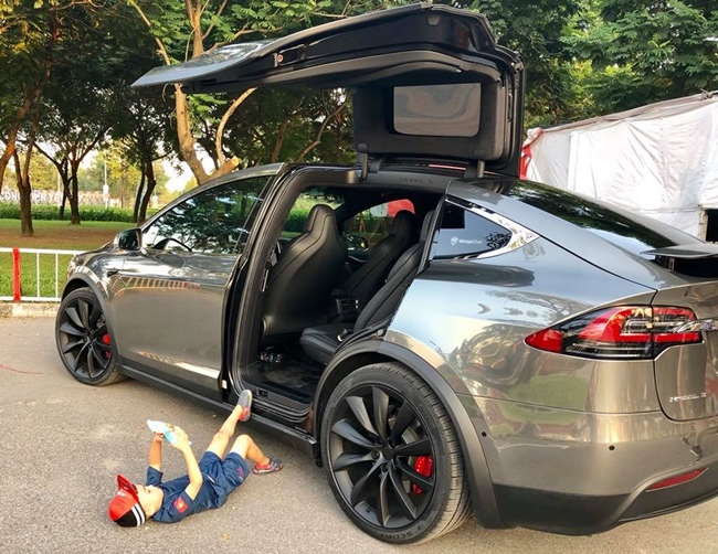 Chân dài miền Tây làm đám cưới 7 tỷ với thiếu gia Hà thành sống sang chảnh khó ngờ-17