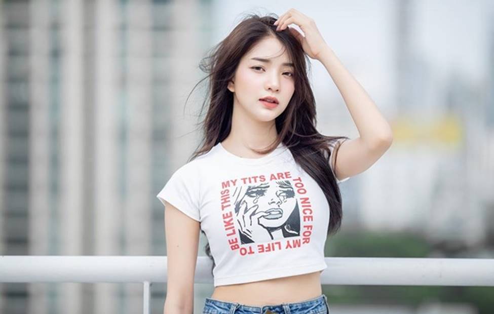 Rơi mác ngoan khi không mặc đồng phục nữ sinh, hot girl Thái Lan gợi cảm tột bậc-5