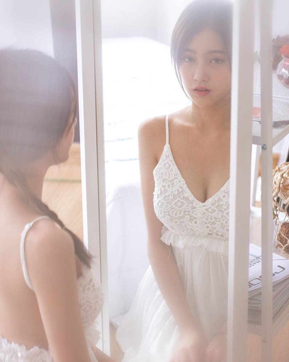 Rơi mác ngoan khi không mặc đồng phục nữ sinh, hot girl Thái Lan gợi cảm tột bậc-15