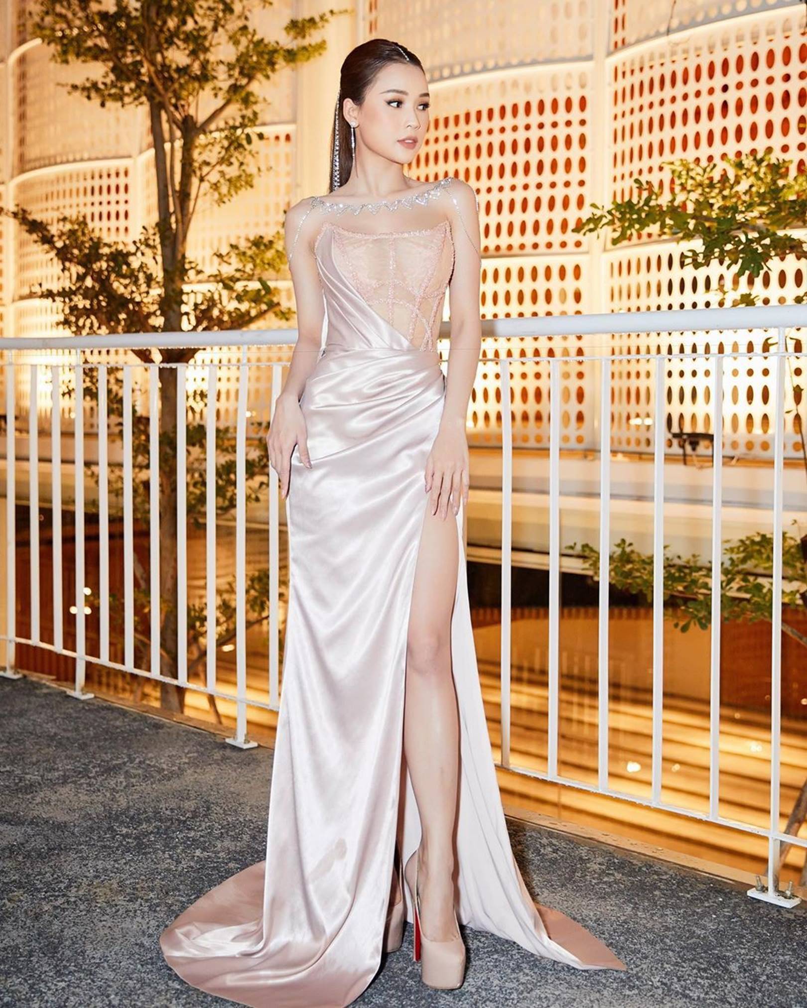 Sam chăm biến hóa style thế này, bảo sao dân tình ngắm hoài không chán-6