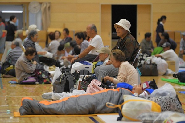 Người Nhật Bản, từ già đến trẻ không ai than khóc với thảm họa Hagibis, âm thầm vực dậy sau nỗi đau khiến ai cũng phải ngả mũ-5