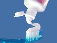 Xôn xao thông tin flour trong kem đánh răng gây ung thư, khuyết tật: Chuyên gia lý giải sự thật